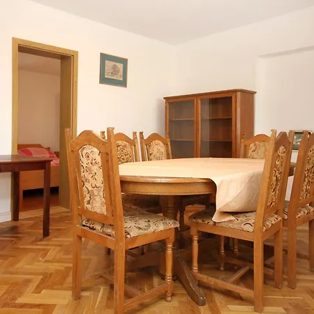 10166b Apartament *